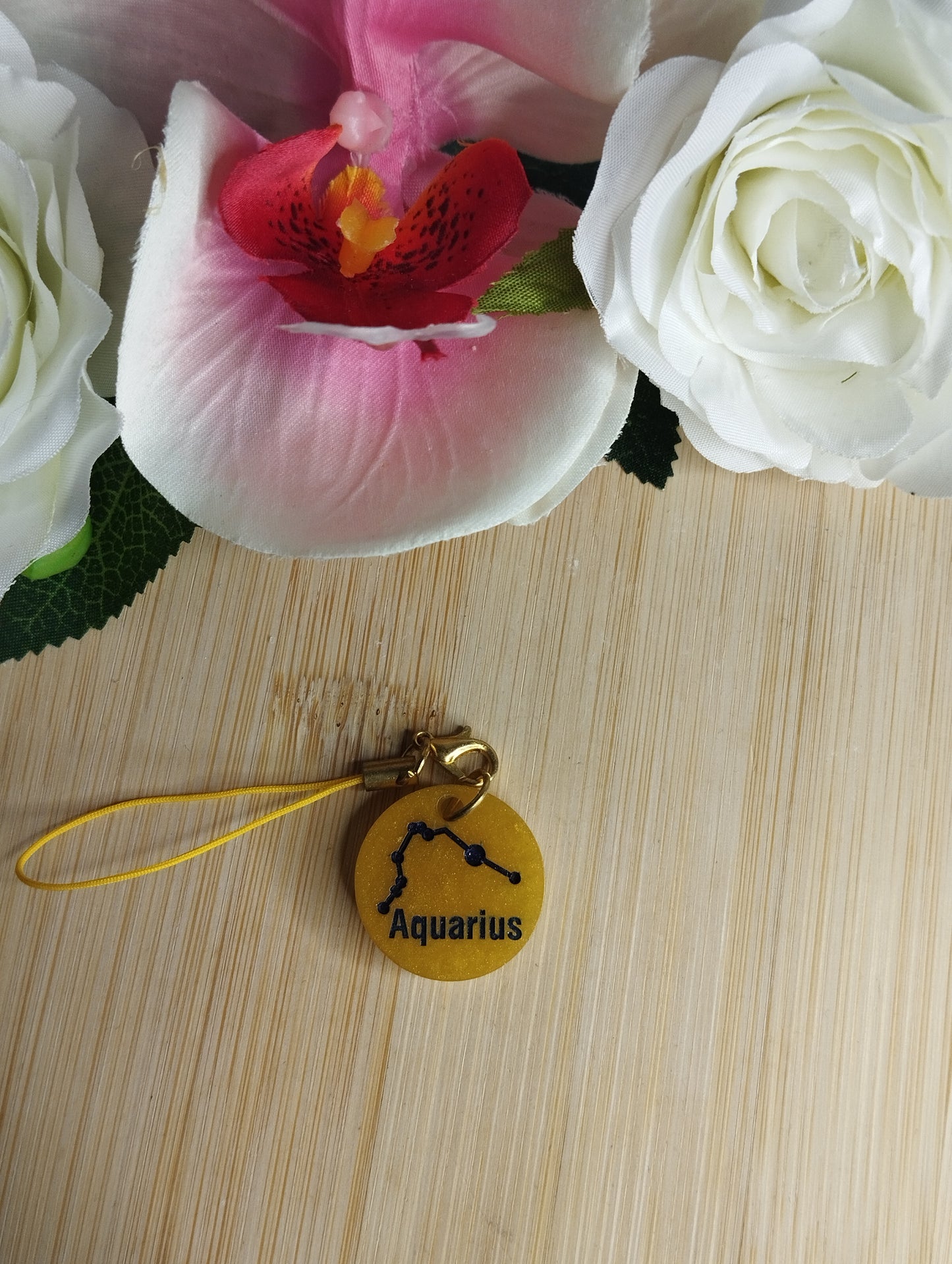 Fond Jaune, Ecriture Noir