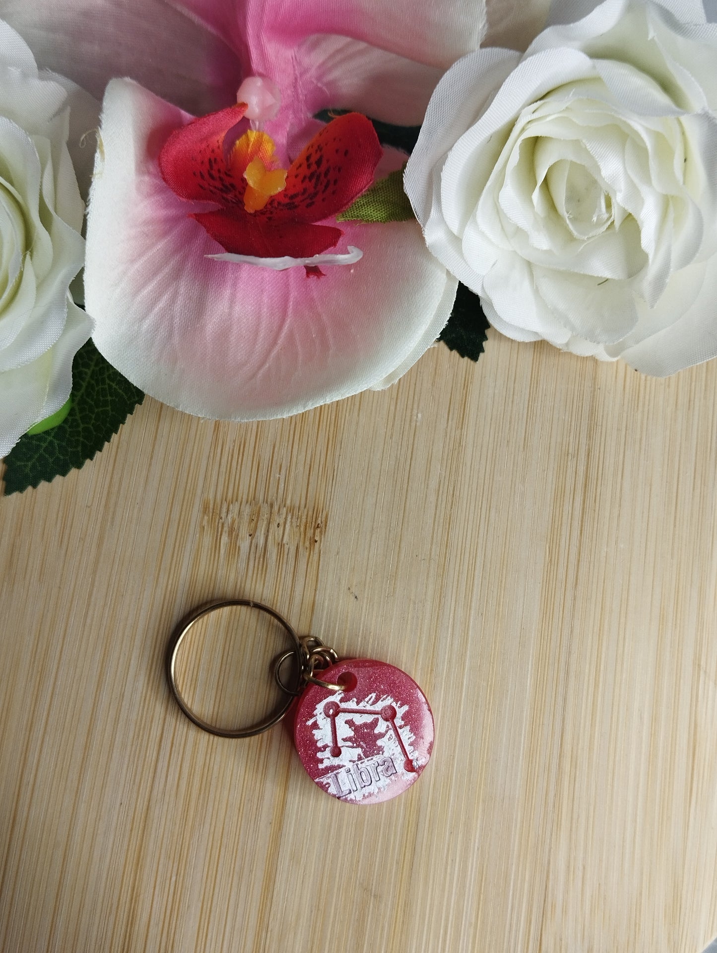 Fond Rouge, Ecriture Argent